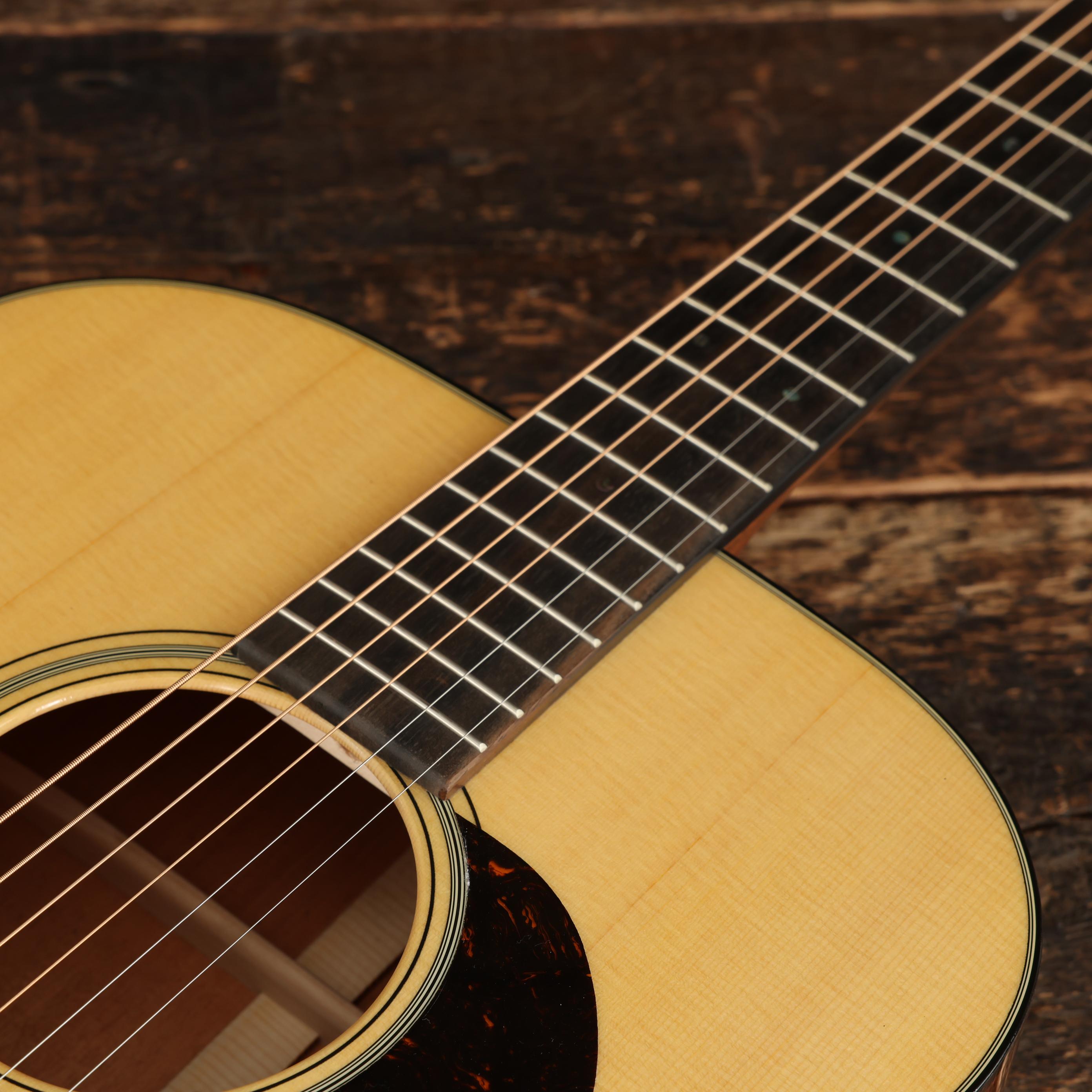 Martin Standard Series 000-18 Acoustic Guitar - Andertons Music Co.